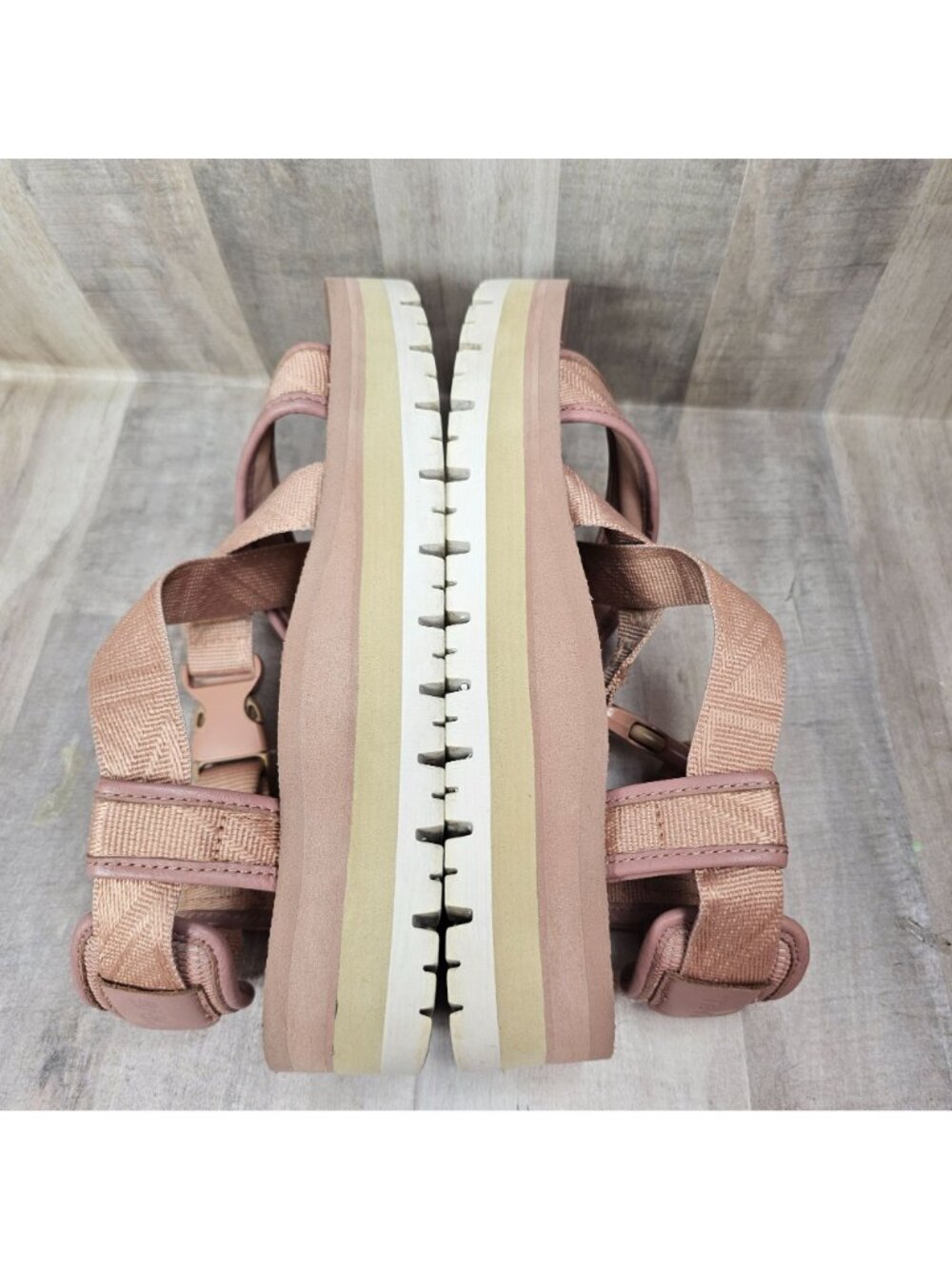 Teva Womans Size 6 Platform Indio Whip Pink Sandals Adjustable Straps - Picture 6 of 10